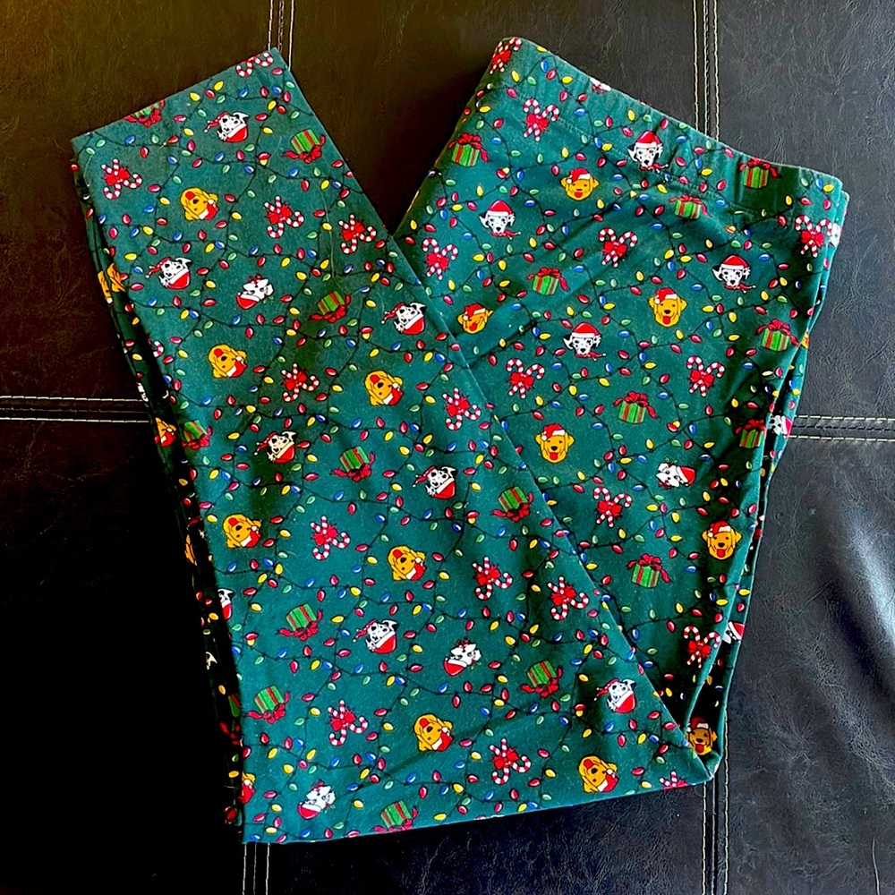 Never been worn size 22/24w Christmas dogs patterned leggings